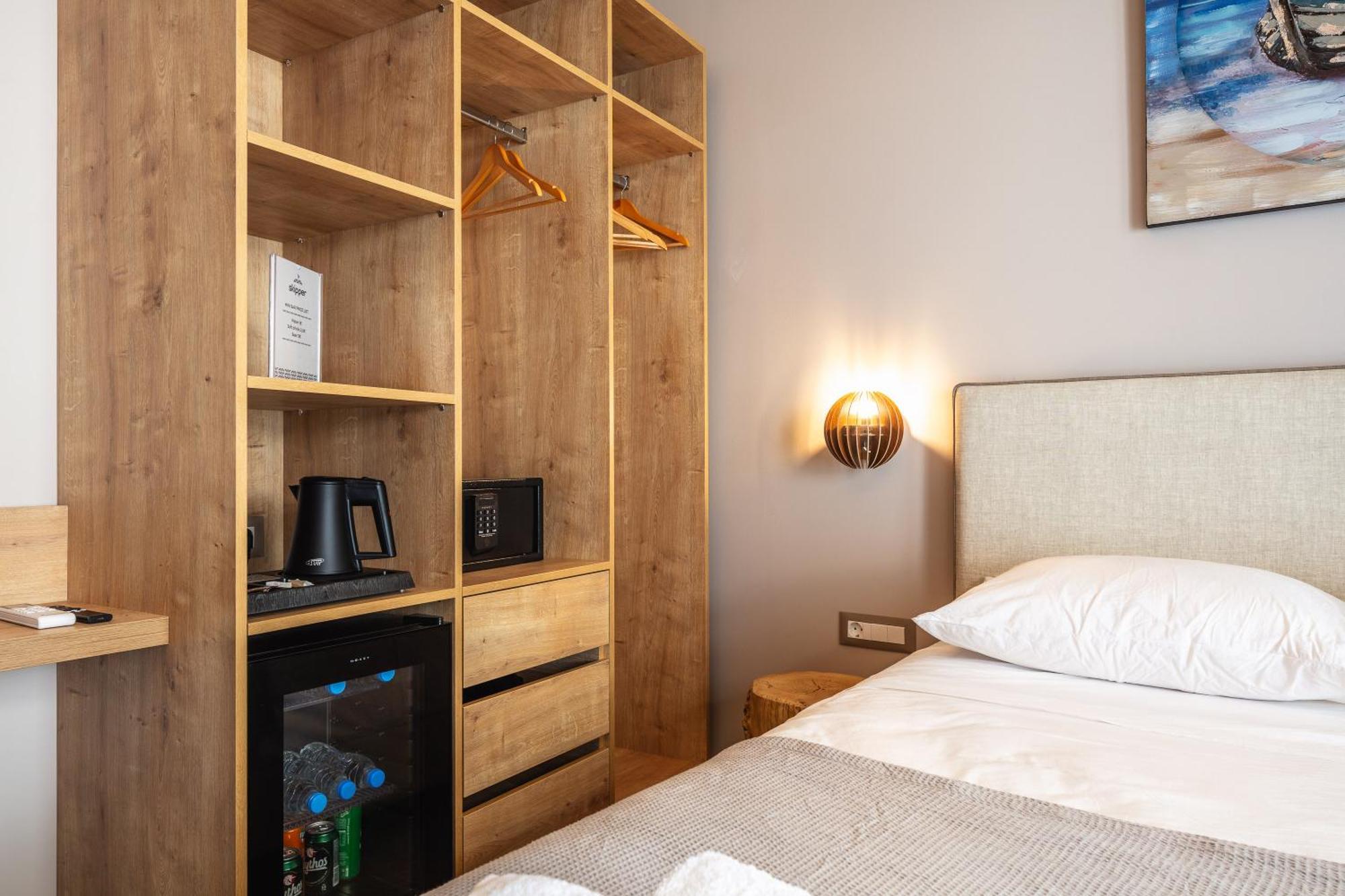 Skipper Beachfront Suites Chersonissos Buitenkant foto
