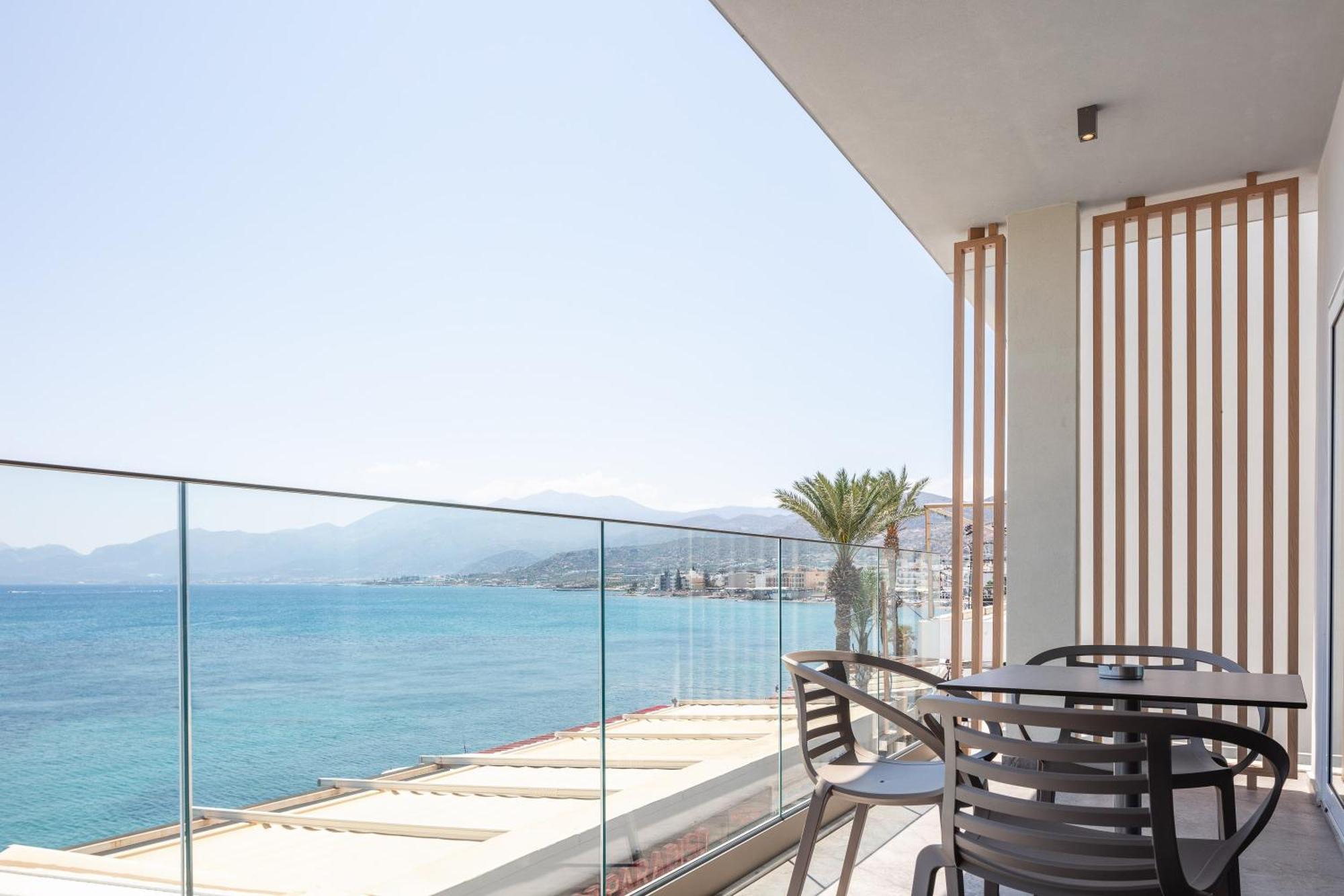 Skipper Beachfront Suites Chersonissos Buitenkant foto