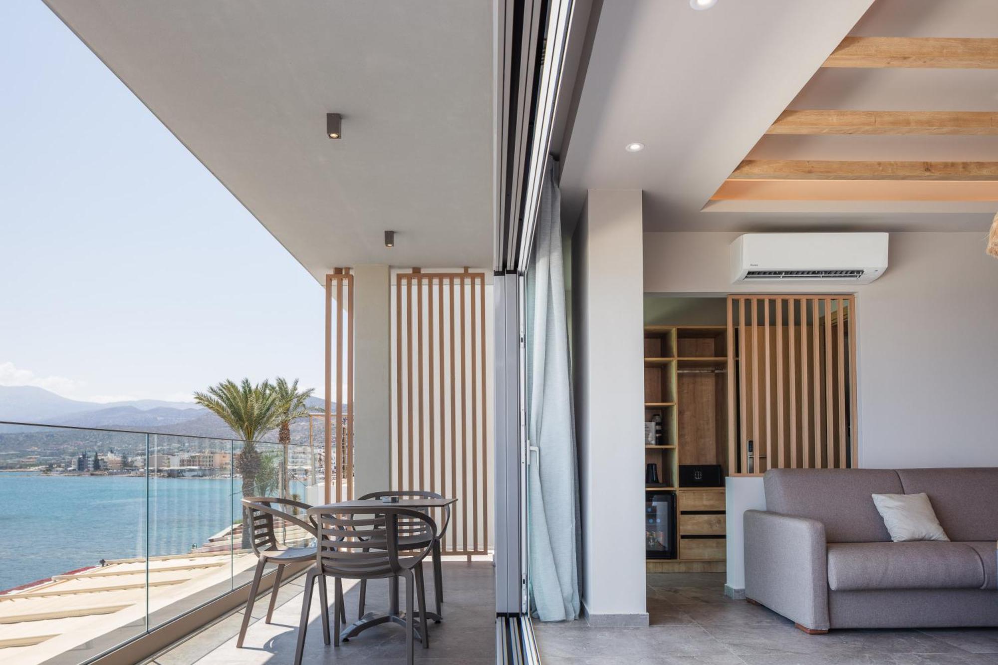 Skipper Beachfront Suites Chersonissos Buitenkant foto